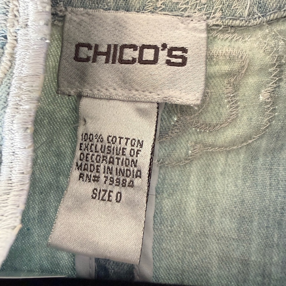 Vintage Chico's Light Blue Jean Jacket with White Floral Embroidery - Picture 3 of 8